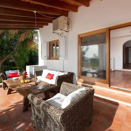 Alma Villa